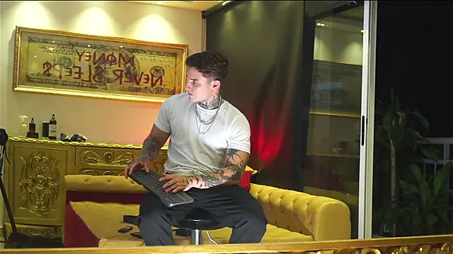 dantecoppolaa  online show from June 2, 2026, 2:33 am