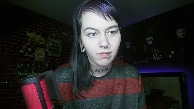 Snapshot of MoorderxDoll chatting on November 23, 2025, 7:35 pm MoorderxDoll online show from November 23, 2025, 7:35 pm