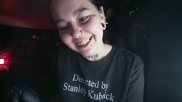 Snapshot of MoorderxDoll chatting on February 9, 2025, 9:39 pm MoorderxDoll online show from February 9, 2025, 9:39 pm