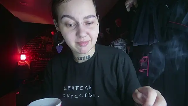 Snapshot of MoorderxDoll chatting on December 5, 2024, 9:55 pm MoorderxDoll online show from December 5, 2024, 9:55 pm