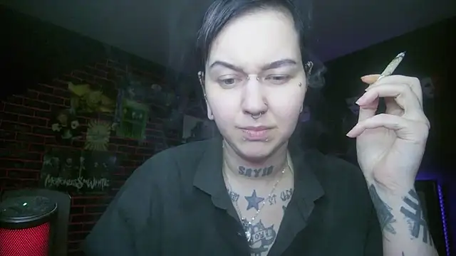 Snapshot of MoorderxDoll chatting on February 28, 2026, 11:04 pm MoorderxDoll online show from February 28, 2026, 11:04 pm