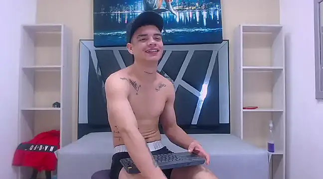 Snapshot of mailo_bronw chatting on February 16, 2025, 7:38 pm mailo bronw online show from February 16, 2025, 7:38 pm