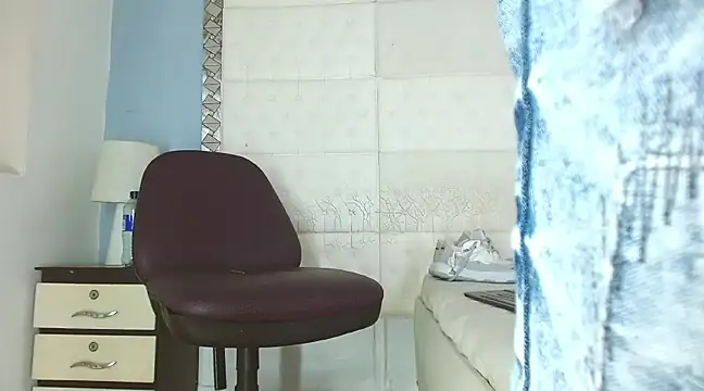 Snapshot of mailo_bronw chatting on December 20, 2024, 12:19 am mailo bronw online show from December 20, 2024, 12:19 am