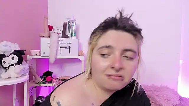 Snapshot of Sachi_Meow chatting on February 21, 2026, 9:50 pm Sachi Meow online show from February 21, 2026, 9:50 pm