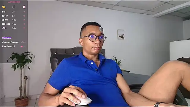Aaronblack1  online show from June 19, 2026, 12:49 am
