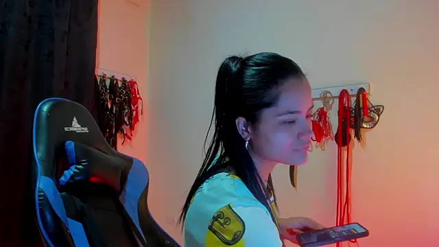 scarlet-kennedy98 online show from October 25, 2025, 3:38 am