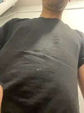 Snapshot of vanho29 chatting on October 2, 2025, 2:48 am vanho29 online show from October 2, 2025, 2:48 am