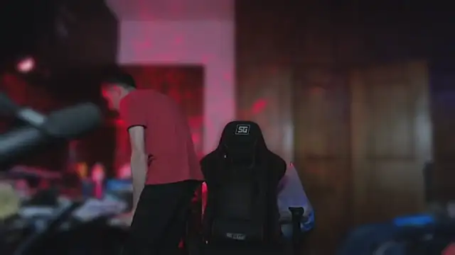 XxEnderxX online show from February 14, 2026, 5:29 am