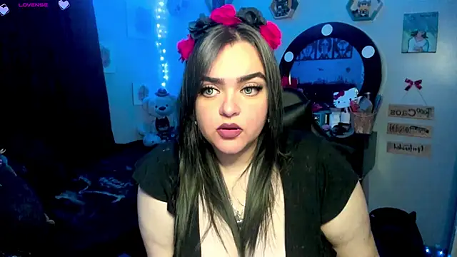 Snapshot of Luise_Meyrink chatting on March 13, 2025, 7:09 am Luise Meyrink online show from March 13, 2025, 7:09 am