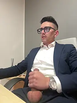 Snapshot of masterboss_ chatting on February 25, 2026, 1:33 pm masterboss online show from February 25, 2026, 1:33 pm