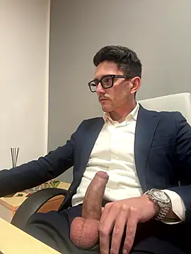 Snapshot of masterboss_ chatting on January 16, 2026, 12:42 pm masterboss online show from January 16, 2026, 12:42 pm