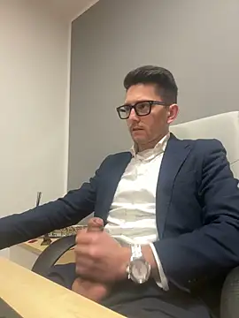 masterboss  online show from March 6, 2025, 12:41 pm