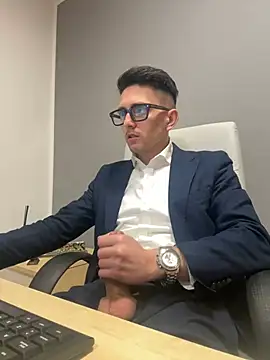 masterboss  online show from March 12, 2025, 12:36 pm