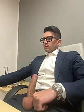 masterboss  online show from December 1, 2025, 12:50 pm