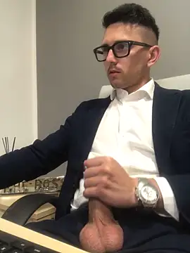 Snapshot of masterboss_ chatting on May 25, 2026, 12:04 pm masterboss online show from May 25, 2026, 12:04 pm
