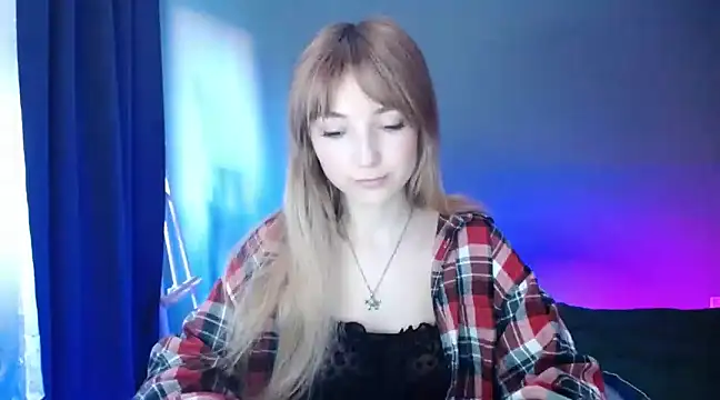 LuciaYoung online show from March 20, 2025, 4:20 pm