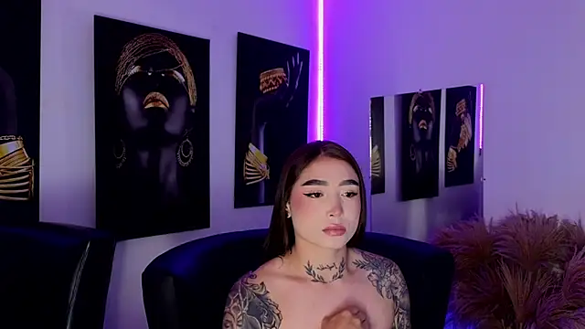  brenna hanson online show from November 15, 2025, 7:07 pm