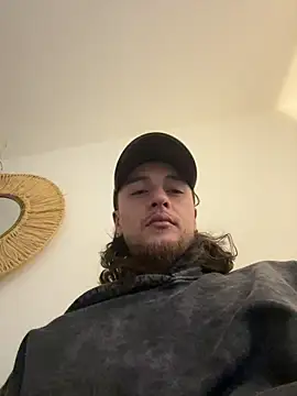 Snapshot of raymon616 chatting on March 1, 2026, 3:17 am raymon616 online show from March 1, 2026, 3:17 am