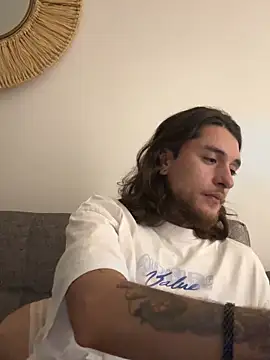 Snapshot of raymon616 chatting on February 7, 2026, 2:41 am raymon616 online show from February 7, 2026, 2:41 am