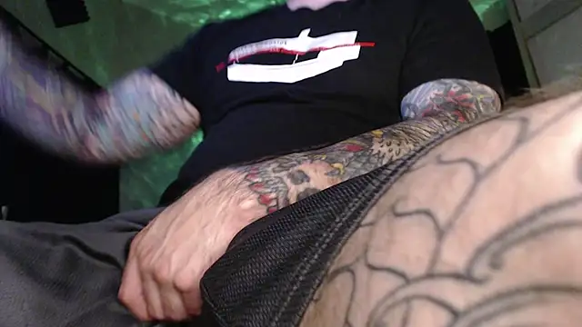 zedizded77 online show from January 5, 2025, 4:04 am