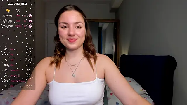 Snapshot of ThreeshaWhite chatting on February 24, 2025, 9:43 am ThreeshaWhite online show from February 24, 2025, 9:43 am