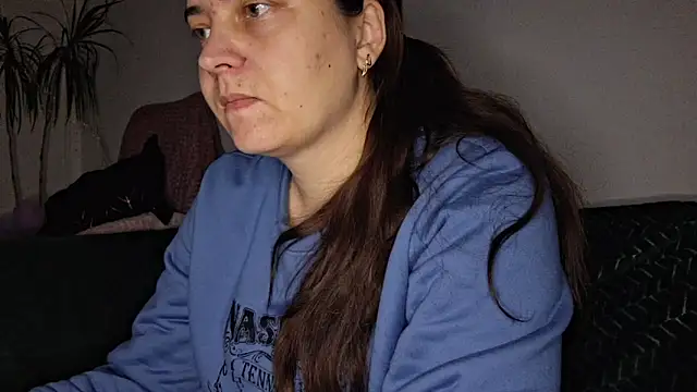 Snapshot of Cyndee_Winter chatting on November 17, 2025, 7:40 pm Cyndee Winter online show from November 17, 2025, 7:40 pm