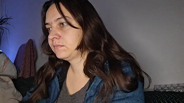 Snapshot of Cyndee_Winter chatting on November 5, 2025, 6:22 pm Cyndee Winter online show from November 5, 2025, 6:22 pm