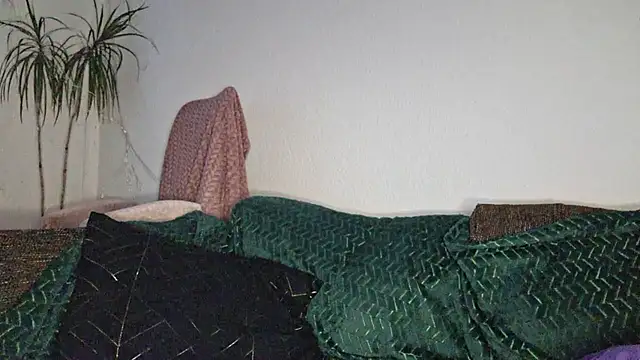 Snapshot of Cyndee_Winter chatting on November 9, 2025, 3:16 pm Cyndee Winter online show from November 9, 2025, 3:16 pm