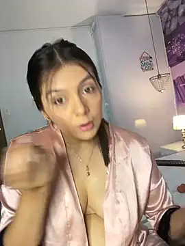 Snapshot of SamaraLincolnn chatting on May 7, 2026, 5:27 pm SamaraLincolnn online show from May 7, 2026, 5:27 pm