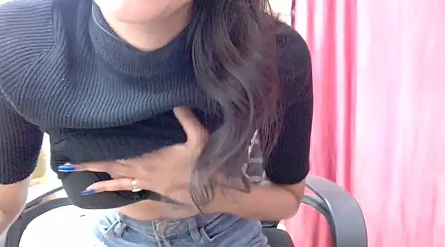 Snapshot of sexy_ishu chatting on March 3, 2025, 2:39 pm sexy ishu online show from March 3, 2025, 2:39 pm