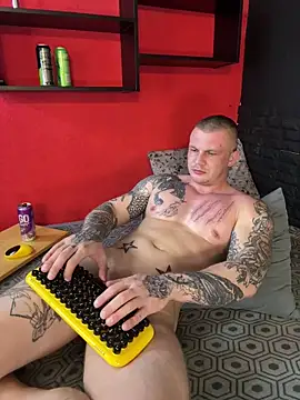 Snapshot of MrrKray chatting on March 10, 2025, 9:51 pm MrrKray online show from March 10, 2025, 9:51 pm