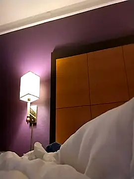 Snapshot of Treemandude chatting on November 18, 2025, 10:45 pm Treemandude online show from November 18, 2025, 10:45 pm