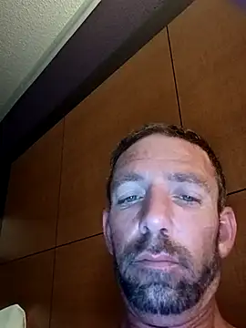 Snapshot of Treemandude chatting on November 6, 2025, 4:11 pm Treemandude online show from November 6, 2025, 4:11 pm