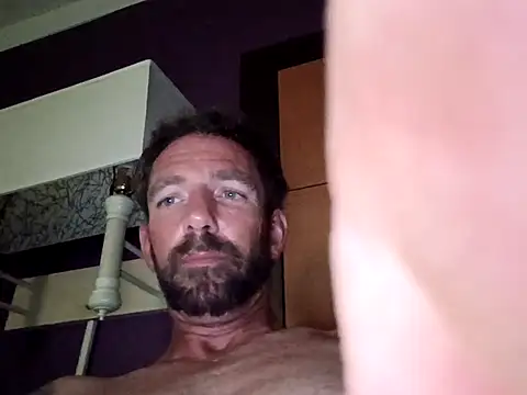 Snapshot of Treemandude chatting on October 14, 2025, 10:16 am Treemandude online show from October 14, 2025, 10:16 am