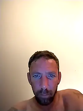 Snapshot of Treemandude chatting on November 24, 2025, 10:10 pm Treemandude online show from November 24, 2025, 10:10 pm