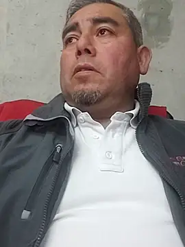 Manolete007x online show from May 16, 2026, 7:35 pm