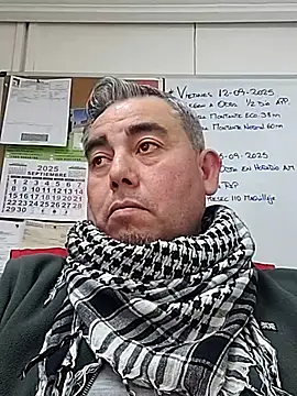 Snapshot of Manolete007x chatting on September 12, 2025, 9:14 pm Manolete007x online show from September 12, 2025, 9:14 pm
