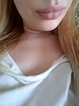 Elza kom online show from September 14, 2025, 5:52 am