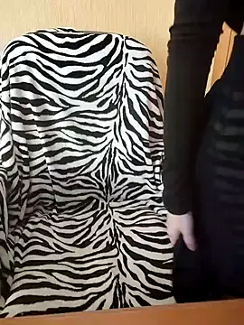 Elza kom online show from March 3, 2025, 8:19 am