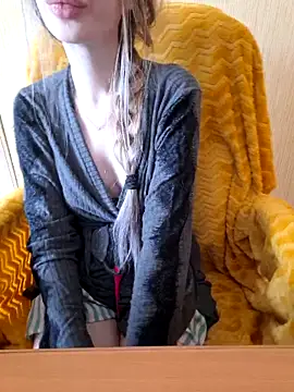 Elza kom online show from February 20, 2026, 6:26 am