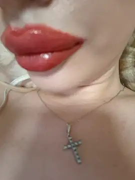 Elza kom online show from March 9, 2025, 2:21 pm