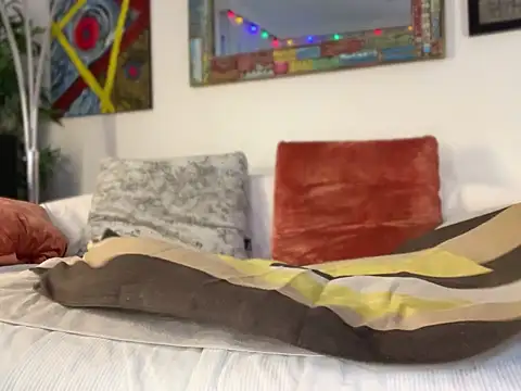 Snapshot of Malena525 chatting on December 30, 2024, 10:53 am Malena525 online show from December 30, 2024, 10:53 am