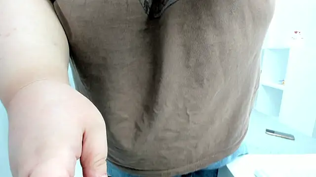 Snapshot of Nadine_asian chatting on February 12, 2026, 2:55 am Nadine asian online show from February 12, 2026, 2:55 am