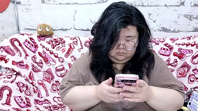 Nadine asian online show from March 24, 2026, 2:55 am