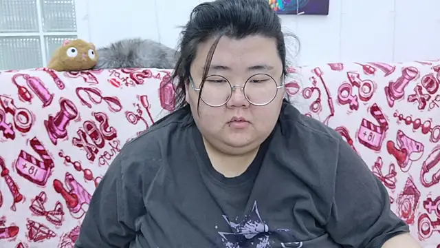 Snapshot of Nadine_asian chatting on January 13, 2026, 2:59 am Nadine asian online show from January 13, 2026, 2:59 am