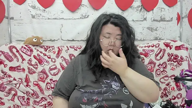 Snapshot of Nadine_asian chatting on July 9, 2026, 2:01 am Nadine asian online show from July 9, 2026, 2:01 am