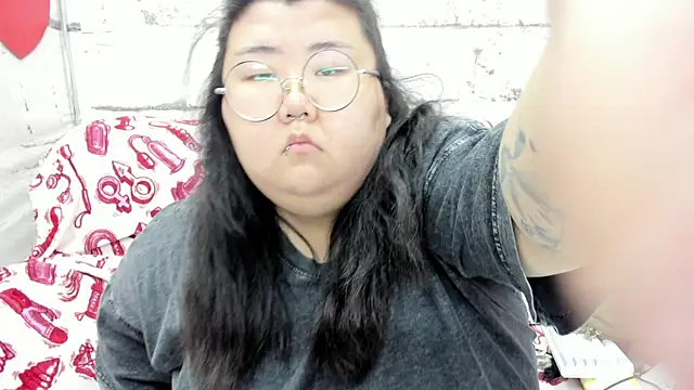 Snapshot of Nadine_asian chatting on June 26, 2026, 11:21 pm Nadine asian online show from June 26, 2026, 11:21 pm