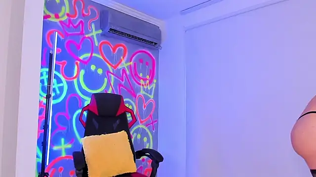 Snapshot of johedija chatting on January 29, 2025, 8:25 pm johedija online show from January 29, 2025, 8:25 pm