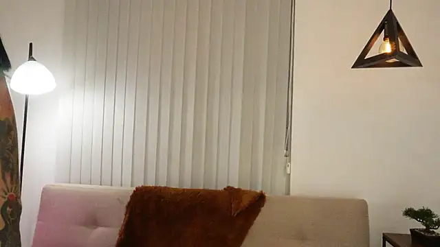 Snapshot of Sofhia_cruz chatting on November 19, 2025, 11:27 pm Sofhia cruz online show from November 19, 2025, 11:27 pm