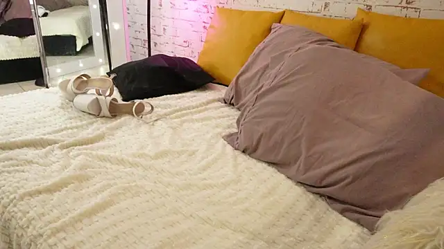 Snapshot of Sofhia_cruz chatting on November 10, 2025, 8:14 pm Sofhia cruz online show from November 10, 2025, 8:14 pm